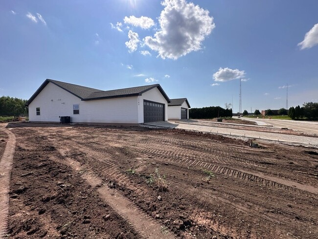 Building Photo - 1738-1740 Eldorado Dr