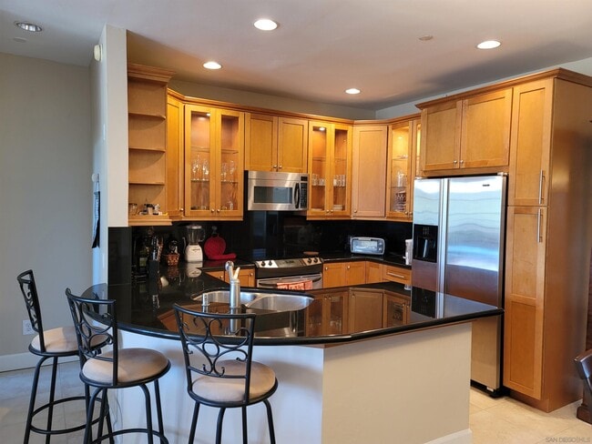Building Photo - 5845 Friars Rd