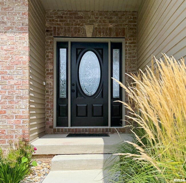 Building Photo - 7615 Walnut Bend Dr