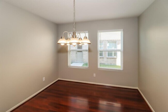 Foto del edificio - 8110 Rosemary Drive