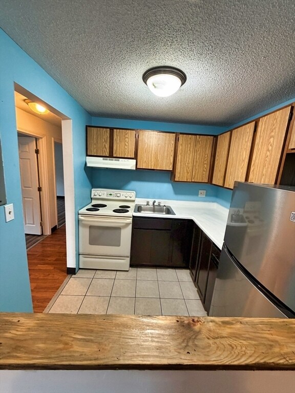 Foto del edificio - 75 Scotch Pond Pl