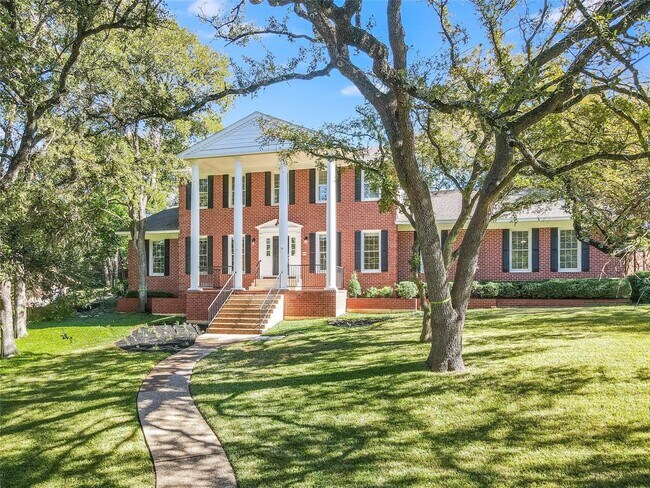 Building Photo - 203 Wallis Dr