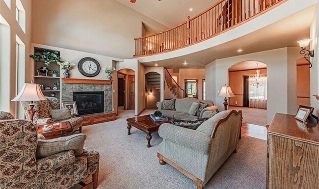 Building Photo - 1630 Oakmont Dr
