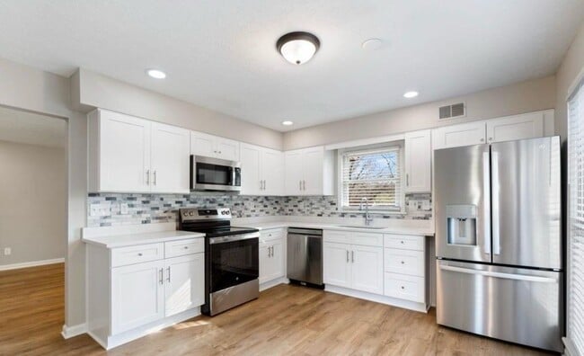 Photo - Stone Bluff Rd. House