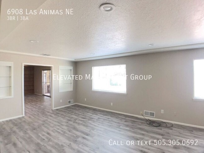 Building Photo - 6908 Las Animas Ave NE