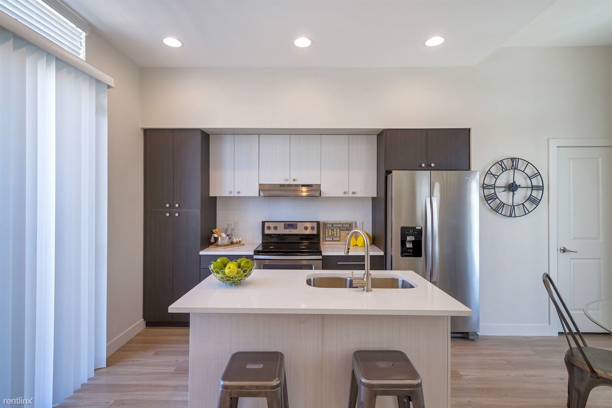 Primary Photo - 3 br, 3.5 bath Townhome - Zen On 50 15