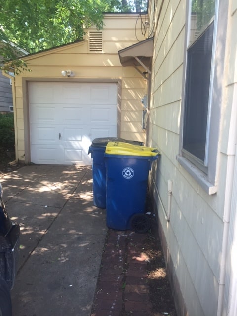 Building Photo - 910 W Cantwell Ave