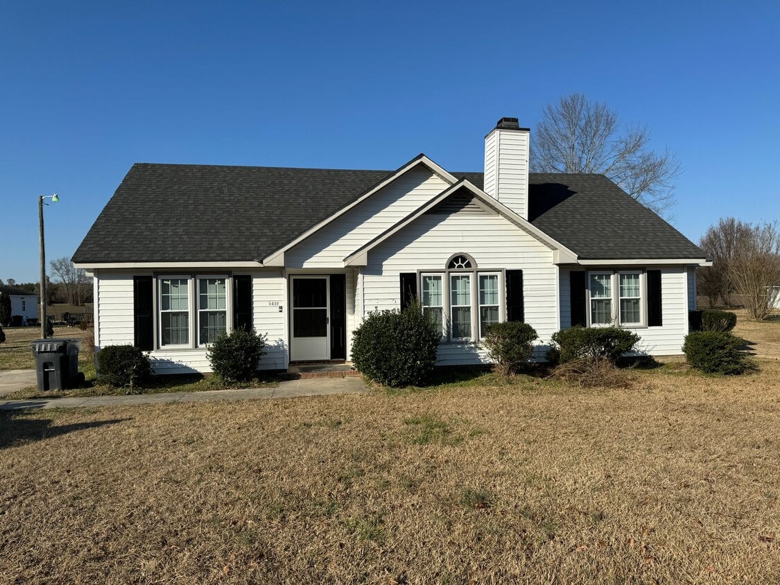 Primary Photo - Renovated 3 Bedroom House Near Black Creek...
