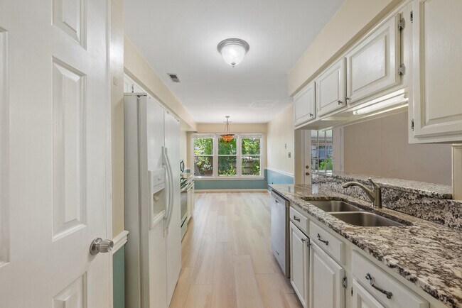 Foto del edificio - 2105 Grey Fox Ln