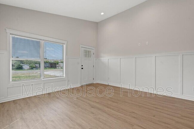Building Photo - 3310 Tytus Ave
