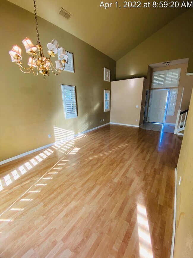 Foto del edificio - $400 MOVE IN BONUS. Beautiful Home in Lake...