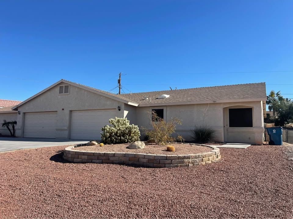 Primary Photo - 3320 Tomahawk Dr