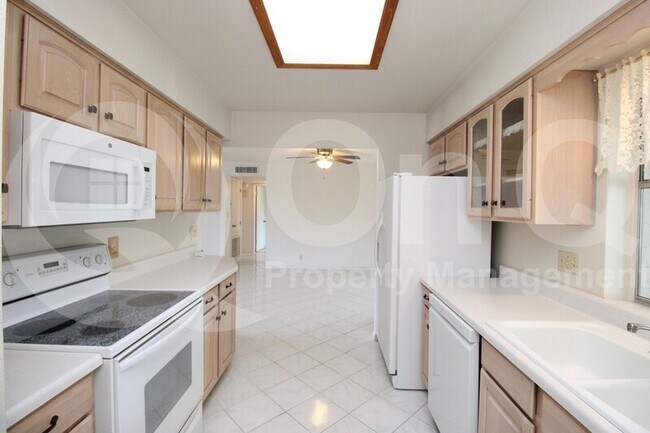 Foto del edificio - 4829 E Catalina Ave