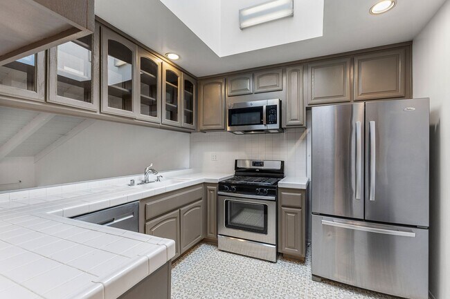 Foto del edificio - Beautiful 3-Bedroom, 2-Bathroom Home in a Peaceful Neighborhood