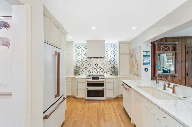 Foto del edificio - 614 Ellsworth Rd