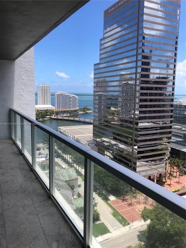 Building Photo - 500 Brickell Ave