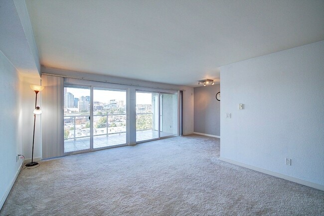 Foto del edificio - 2bd/1.75ba Bellevue Condo