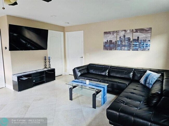 Foto del edificio - 1650 SW 117th Ave