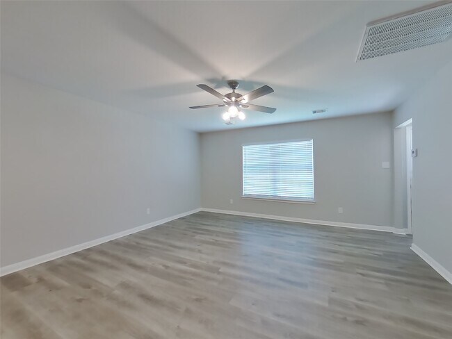 Building Photo - 24033 Wilde Dr