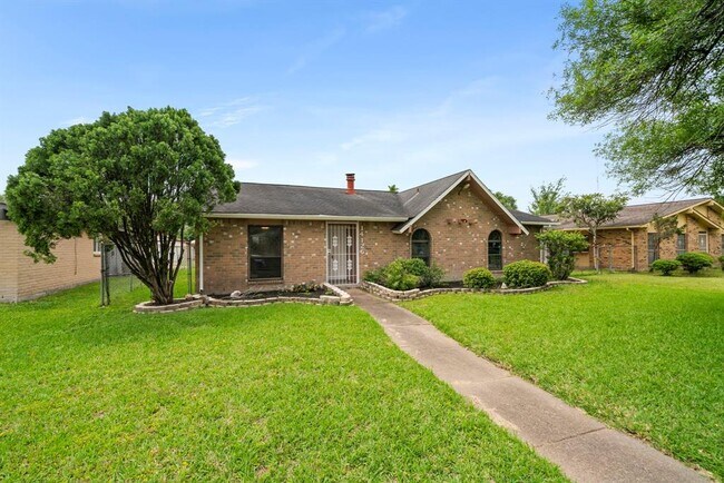 Building Photo - 14126 Meyersville Dr