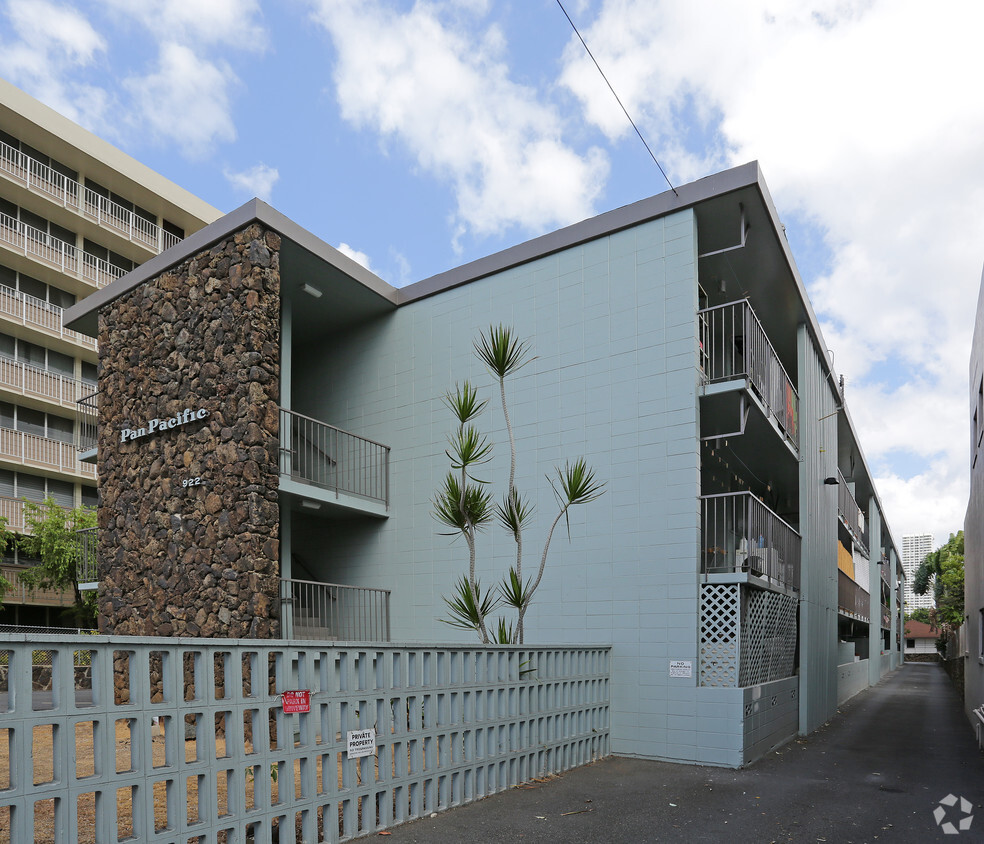 Building Photo - Pan Pacific