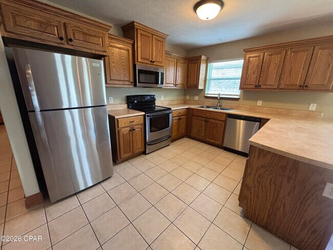 Foto del edificio - 4701 Deerfield Dr
