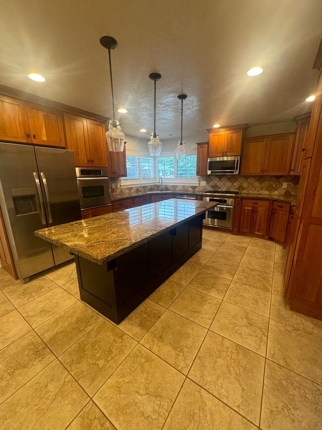 Building Photo - Beautiful Draper Home for rent!