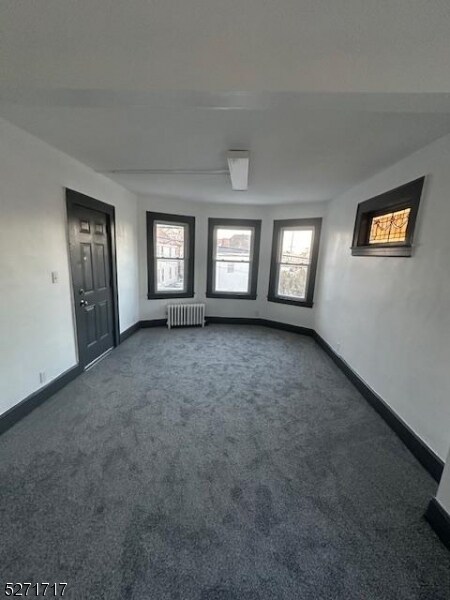 Building Photo - 368 Paxton St
