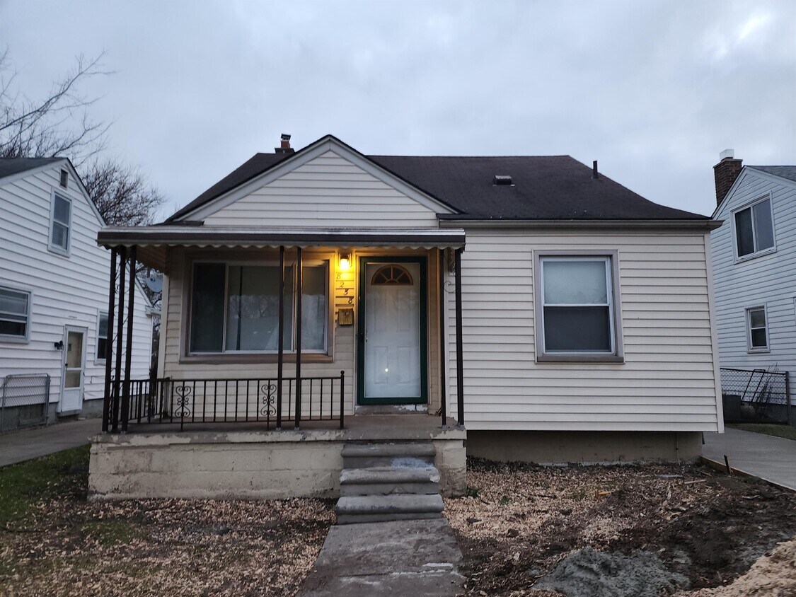8258 Pierson St, Detroit, MI 48228 House Rental in Detroit, MI
