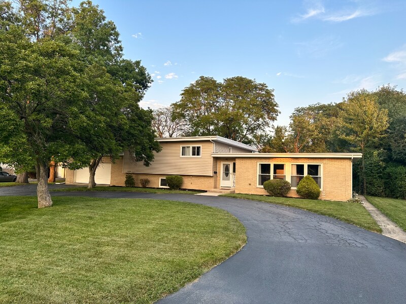Foto principal - 104 Graymoor Ln