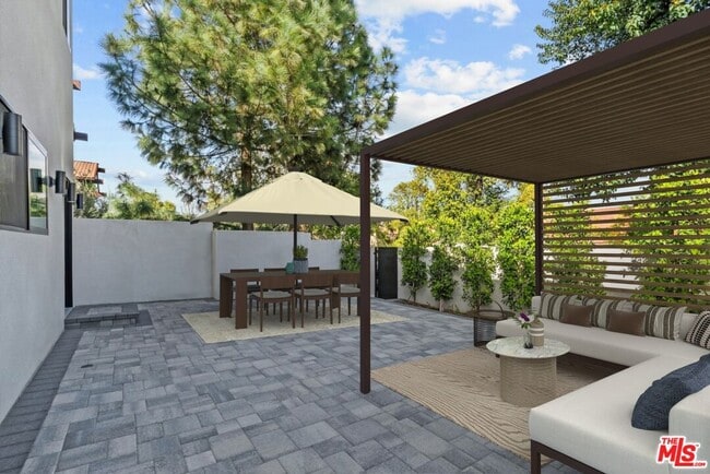 Building Photo - 6245 McLaren Ave