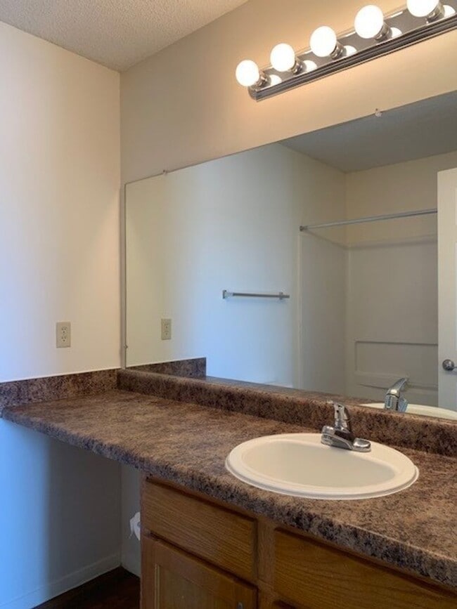 Interior Photo - Hamilton at Turman Farms Apartments