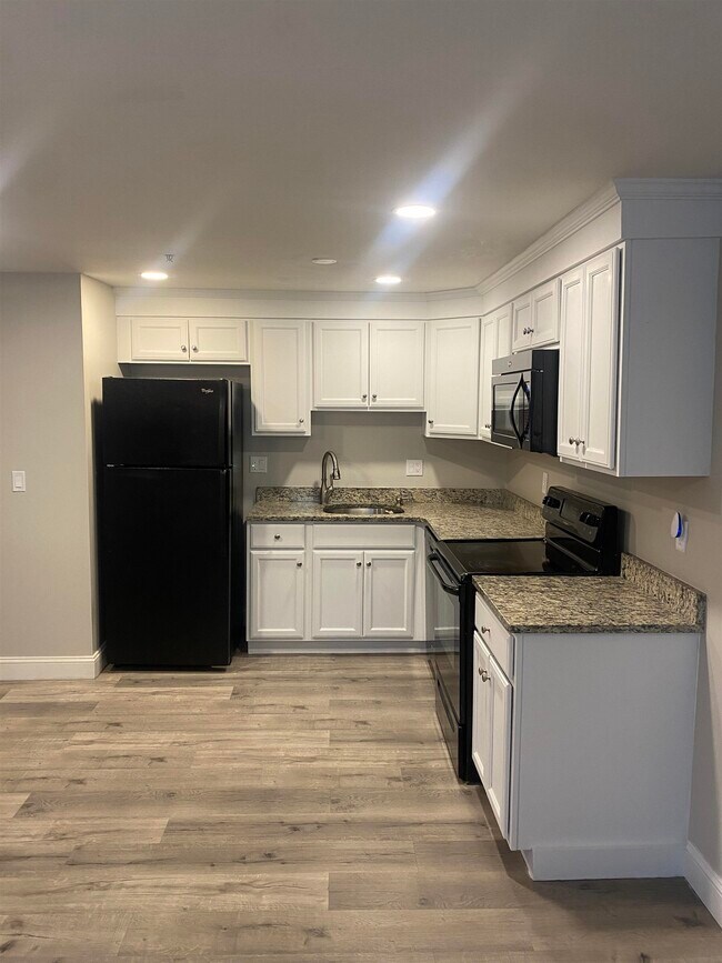 Foto del edificio - 508 Elmwood Dr