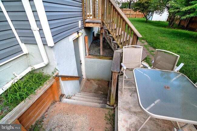 Building Photo - 10120 Cheswick Ct