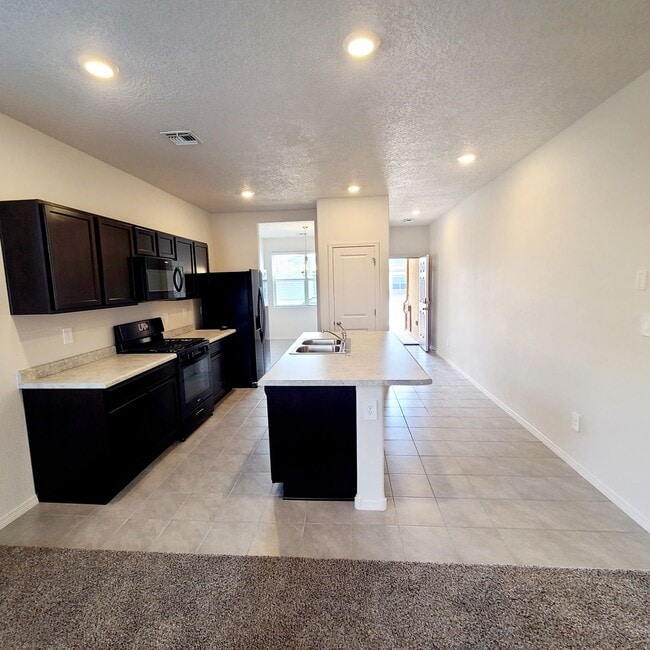 Foto del edificio - MOVE IN SPECIAL! 3 bed 2 bath home in Huning Ranch