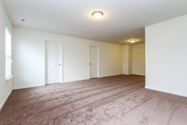 Building Photo - 8112 Grove Berry Way