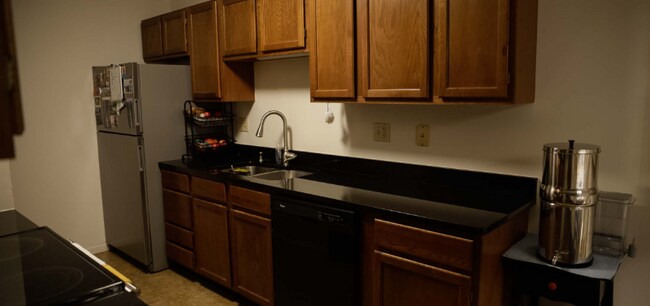 Building Photo - 104 Clinkscales Rd