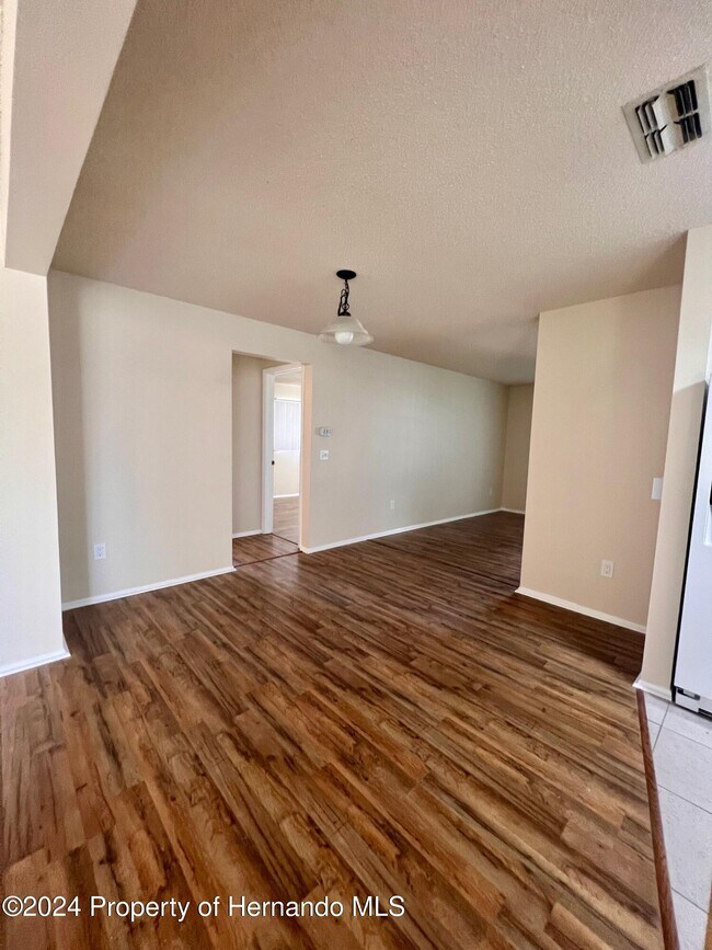 Building Photo - 9184 Lavina Ln