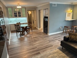 Building Photo - 505 Westcott St