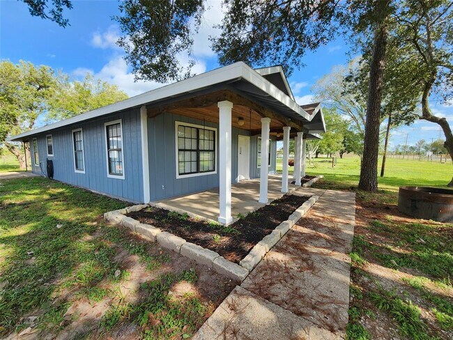 Foto del edificio - 8716 Harvest Acres Dr
