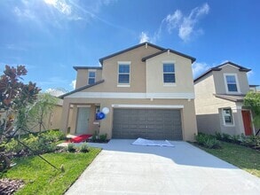Building Photo - 12012 MIracle Mile Dr