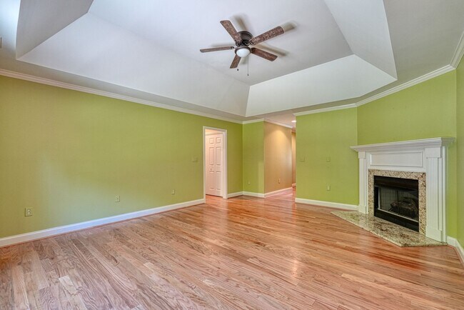 Foto del edificio - 210 Rivermill Ct