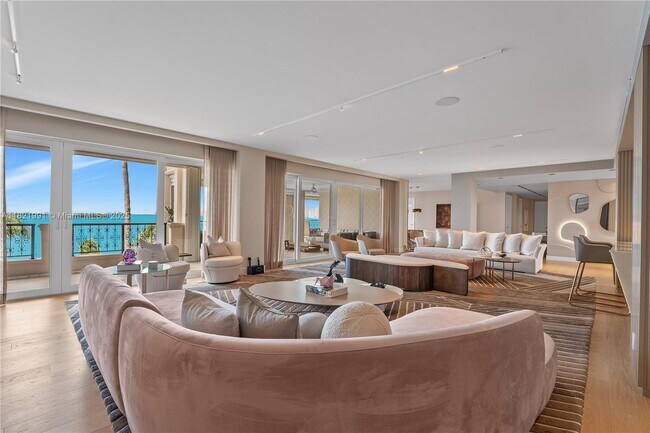 Foto del edificio - 5242 Fisher Island Dr