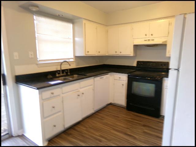 Foto del edificio - 1805 Sanford Dr