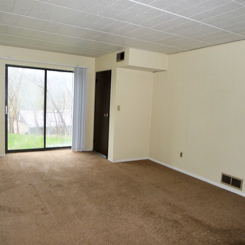 1009 Glass Run Rd, Pittsburgh, PA 15236 Apartments in Pittsburgh, PA