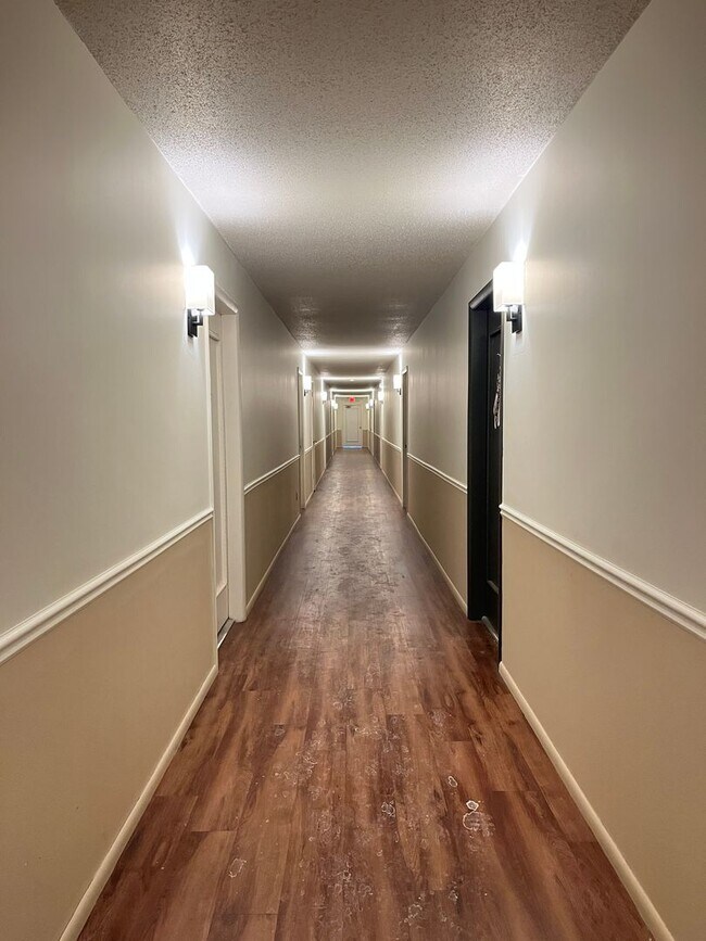 Foto del edificio - 444 N Clay Ave