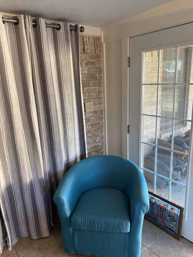 Foto del edificio - 9084 Nursery Dr