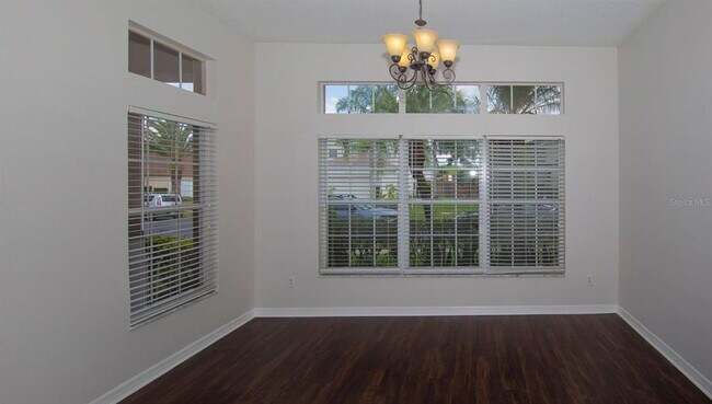 Building Photo - 664 Cedar Forest Cir