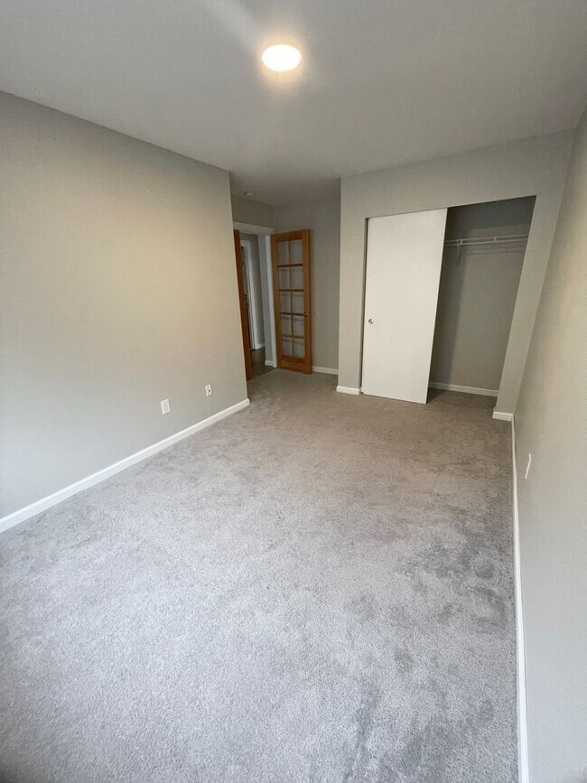 Foto del edificio - 4bd/2.5ba Renton Home