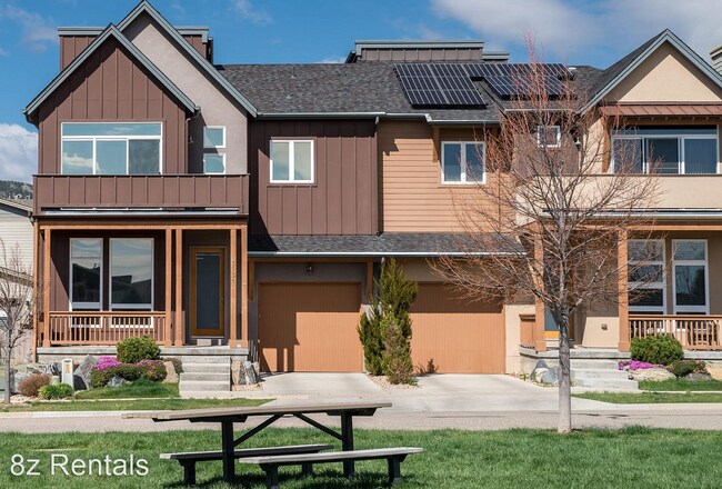 Building Photo - 4 br, 2.5 bath House - 3731 Silverton Street